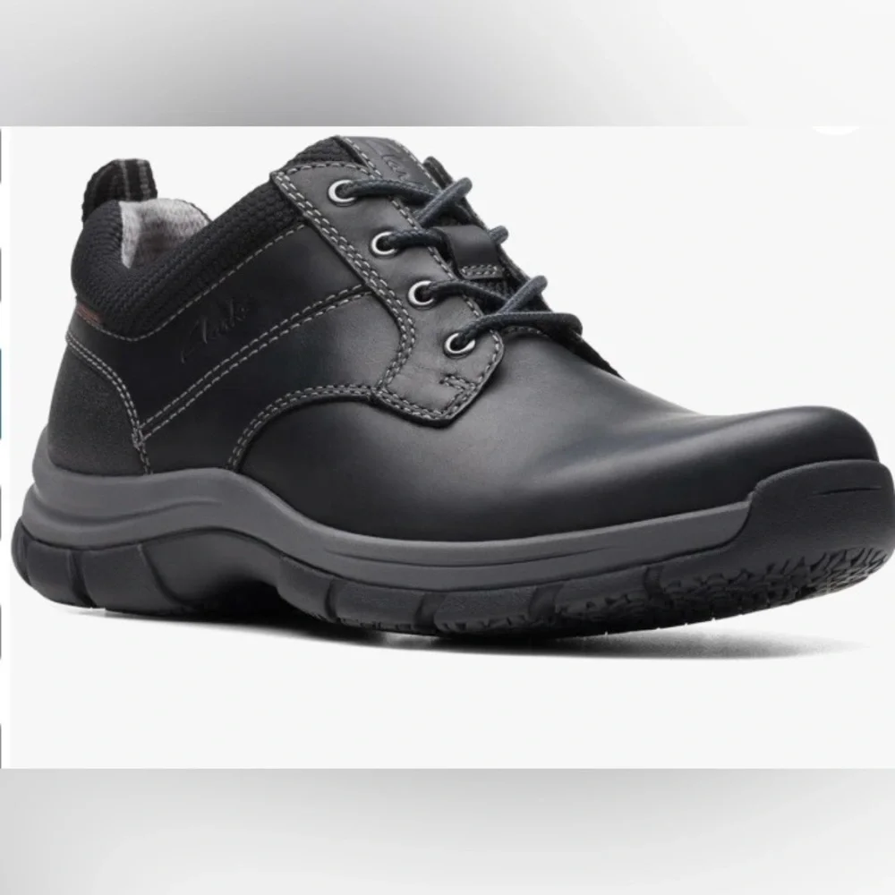 Clarks Black Leather Oxfords Size 9